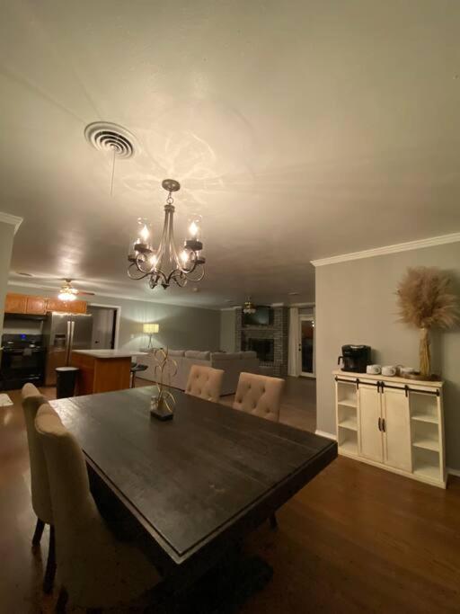 Large Modern Family Home! Soncy Zewnętrze zdjęcie